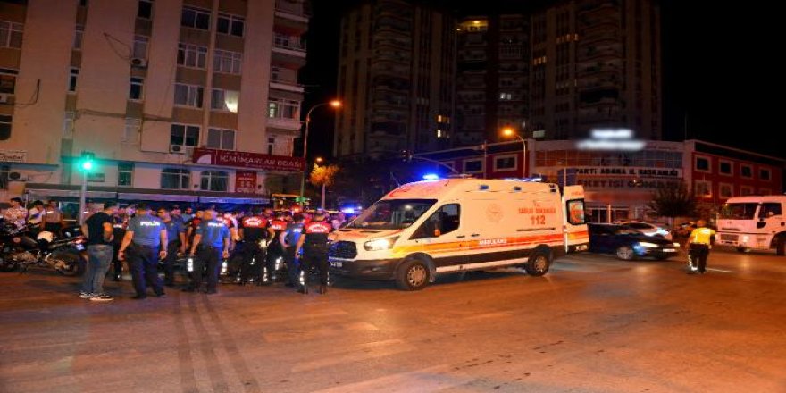 Otomobil ile çarpışan motosikletli Yunus polisi, yaralandı