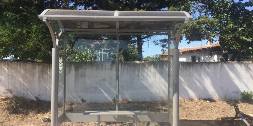 Köylere kütüphaneli akıllı durak