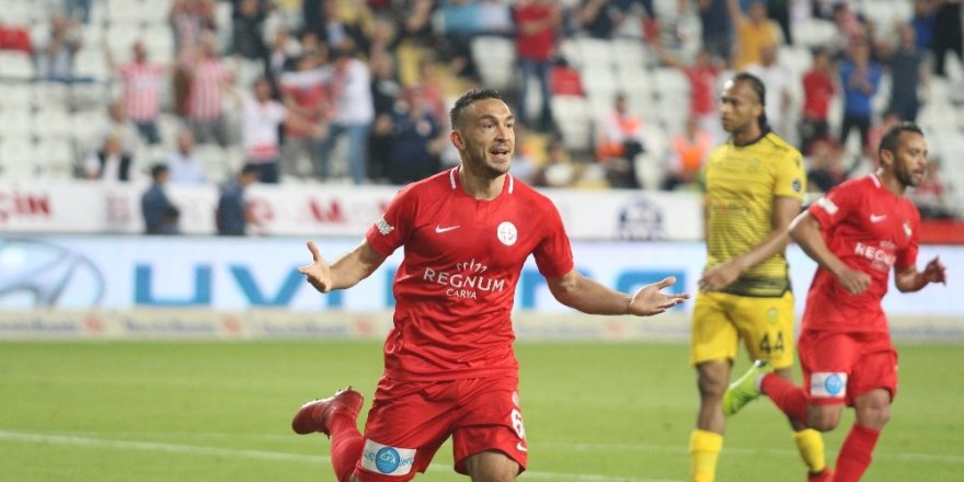 Yeni Malatyaspor Mevlüt Erdinç ile anlaşmaya yakın