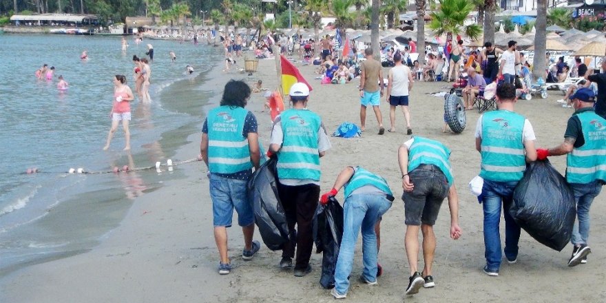 Sahil ve koylar denetimli serbestlik hükümlülerince temizlendi