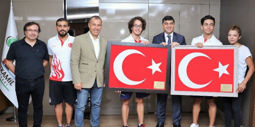 Altın madalya rekorla geldi