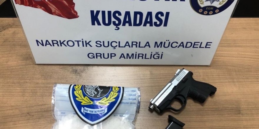 Kuşadası’nda uyuşturu çetesine operasyon; 1’i kadın 4 gözaltı