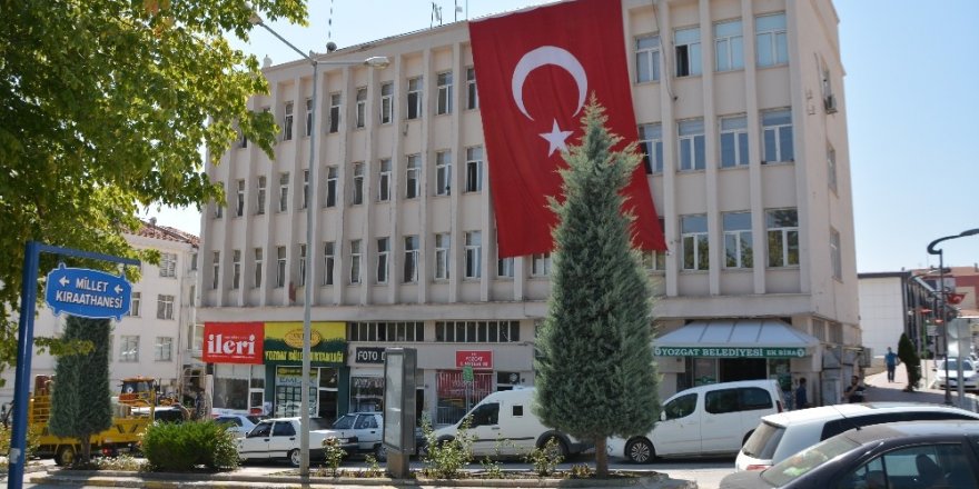 Başkan Köse: "Şehrimizi iki eski yapıdan kurtarıyoruz"