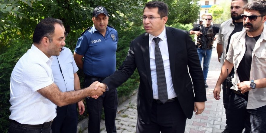Çatak Kaymakamı Çeçen, göreve başladı