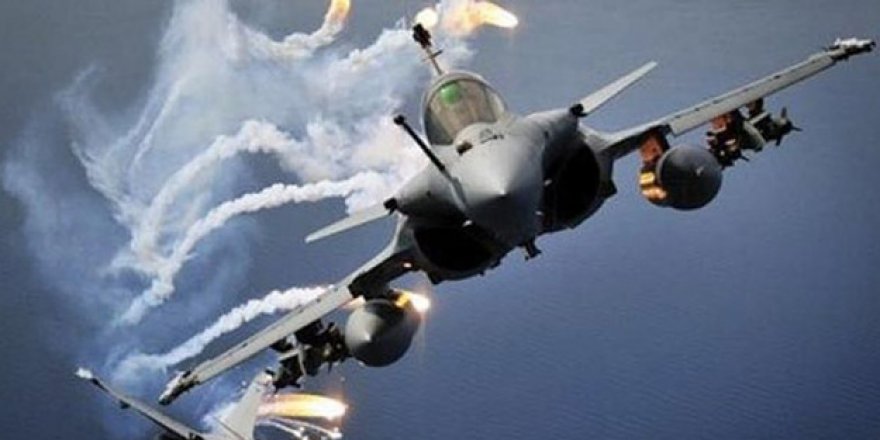 Yemen'de hava saldırısı! En az 30 asker hayatını kaybetti