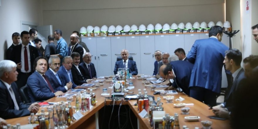 Bakan Turhan Mardin’de yatırımları inceledi, yeni demir yolu müjdesi verdi