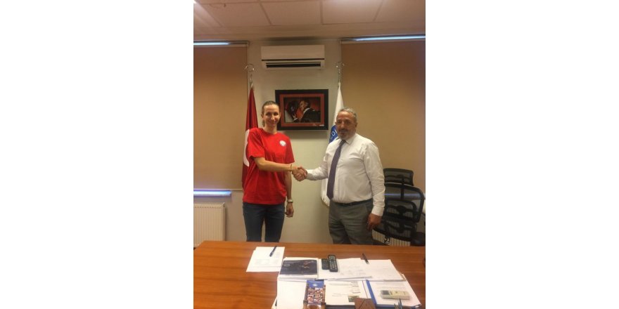 Nilüfer ilk yabancı transferini yaptı