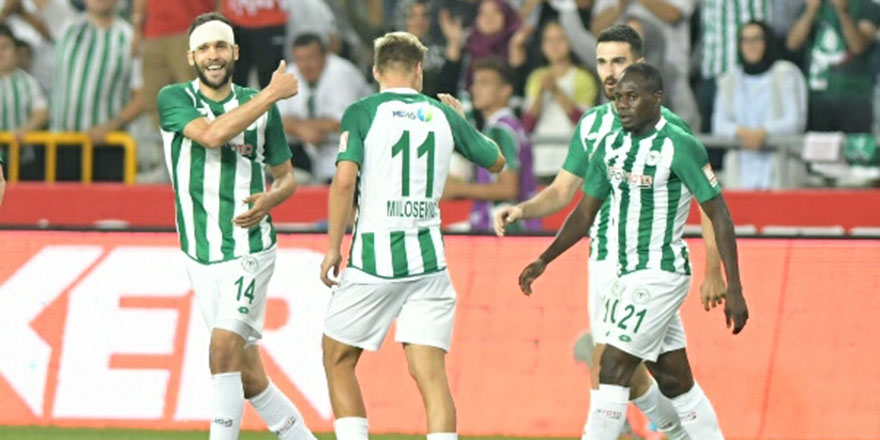 Gözler Konyaspor Denizlispor maçında