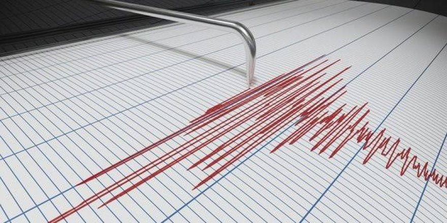 Endonezya'da 5,7 büyüklüğünde deprem