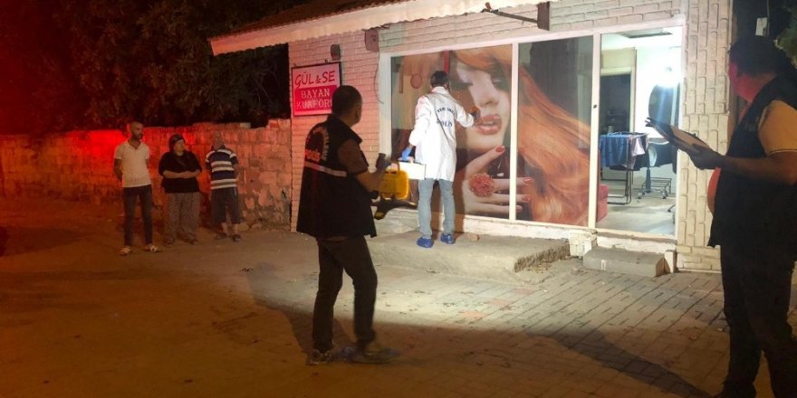 Kafasına poşet geçirip bayan kuaförünü kurşunladı