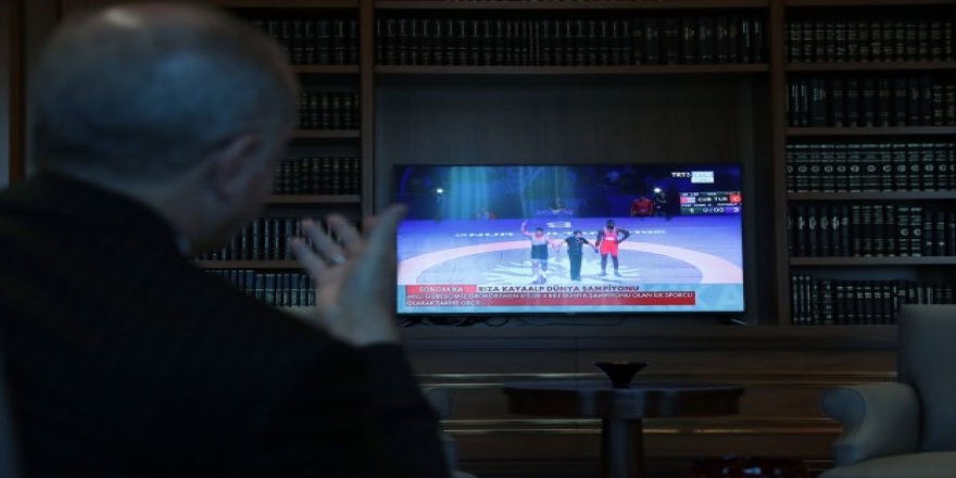 Cumhurbaşkanı Erdoğan o tarihi anları canlı izledi