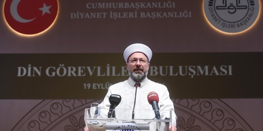 Erbaş: “İslam’da hayatın, şehrin ve medeniyetin merkezinde cami vardır”