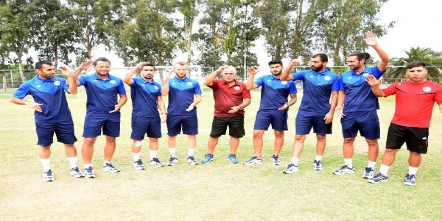 İzmirspor futbolda engel tanımadı