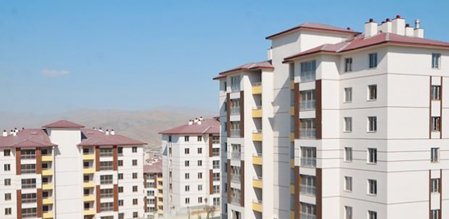 PKK yıktı, devlet yaptı! TOKİ anahtarları teslim etti