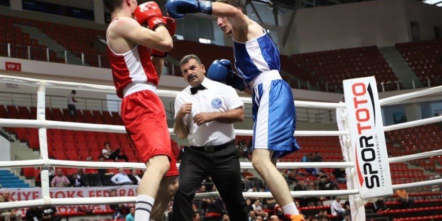 Gruplar Türkiye Boks Şampiyonası Konya’da başladı