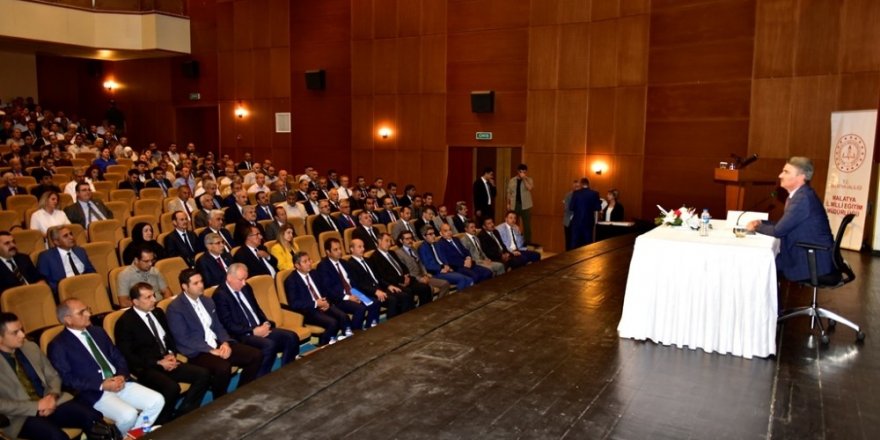 Beslenme dostu okullara başarı belgesi verildi