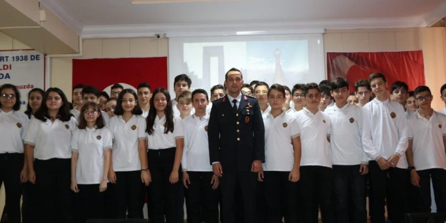 Jandarma komutanlığı tarafından konferans