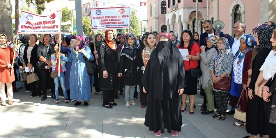 Elazığ’dan, Diyarbakır’da nöbet tutan annelere destek
