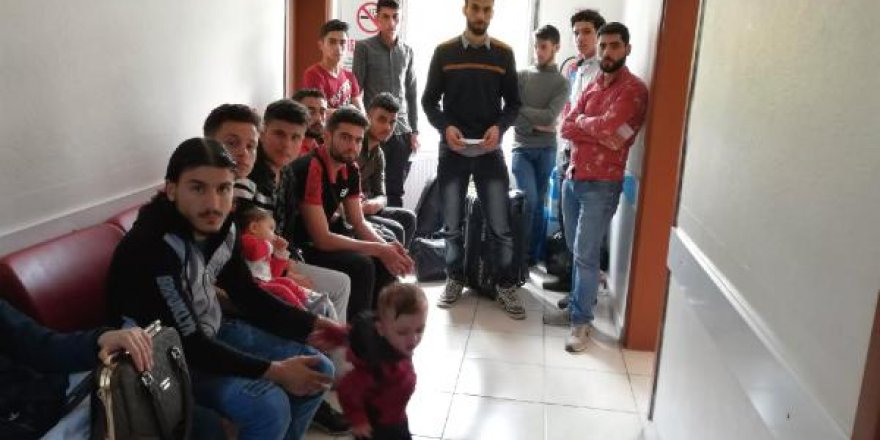 Minibüsünde kaçak göçmen yakalanan sürücüye 33 bin lira ceza
