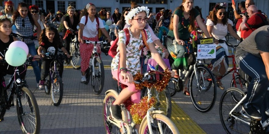 Adana’da "Arabasız Gün Etkinliği"