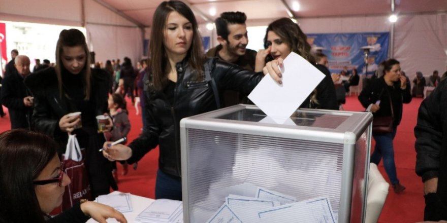 Büyükşehir ve Efeler Belediyesi Aydınlıların beklentilerini soruyor
