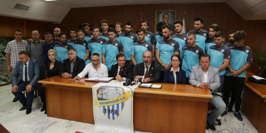 Odunpazarıspor Kulübünde imzalar atıldı