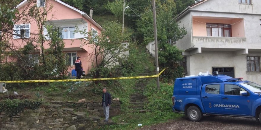 Kastamonu’da 3 ayrı eve giren hırsızı jandarma yakaladı