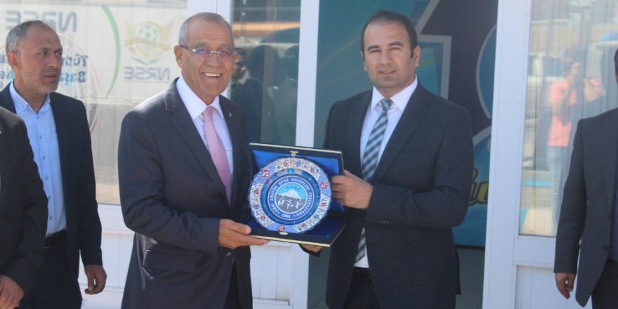 TFF Temsilciler Kurulu Başkanı Arıcı’dan Ağrı ASKF’ye ziyaret