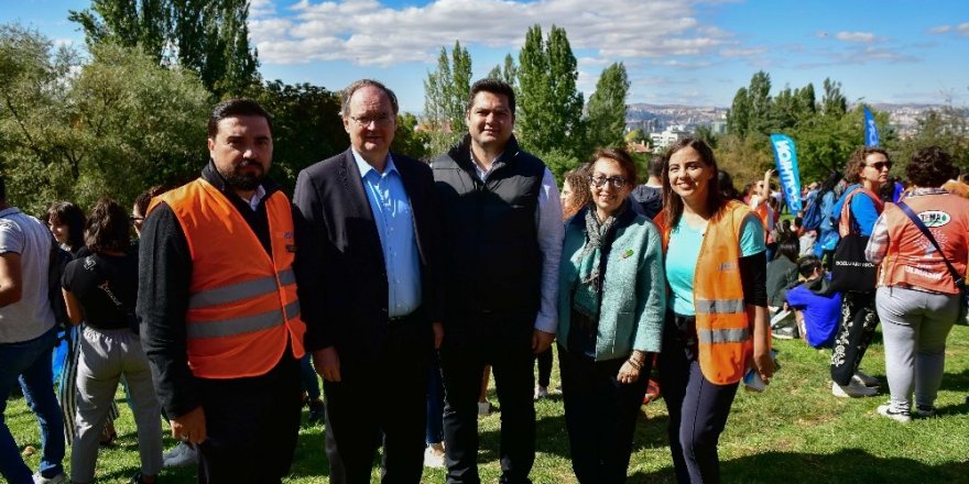 Yaşanabilir ve temiz bir dünya için Başkentli gönüllüler el ele verdi