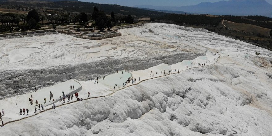 Denizli, nüfusunun 2 katından fazla turisti ağırladı