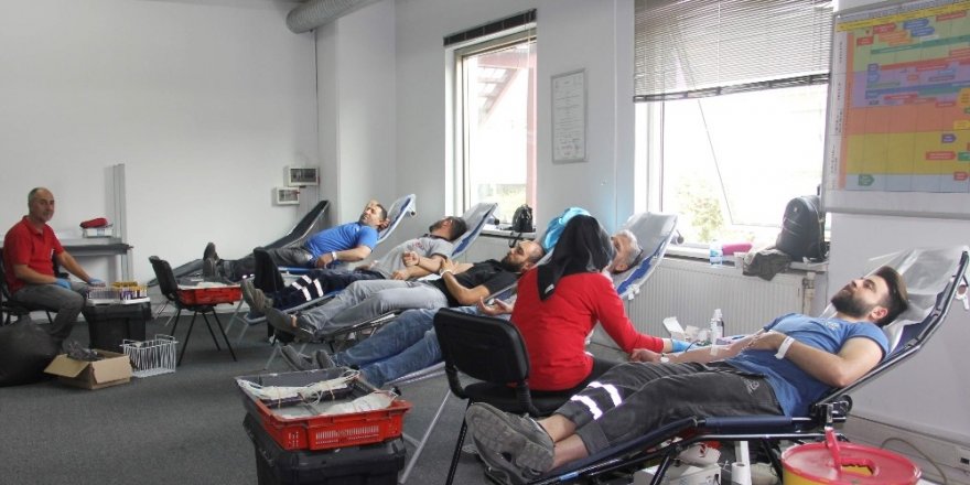 ÜÇGE’de kan bağışı kampanyası