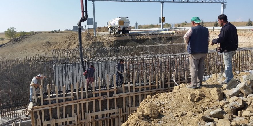 Kulu'da Sanayi Kavşağı Alt Geçidinde sona yaklaşıldı