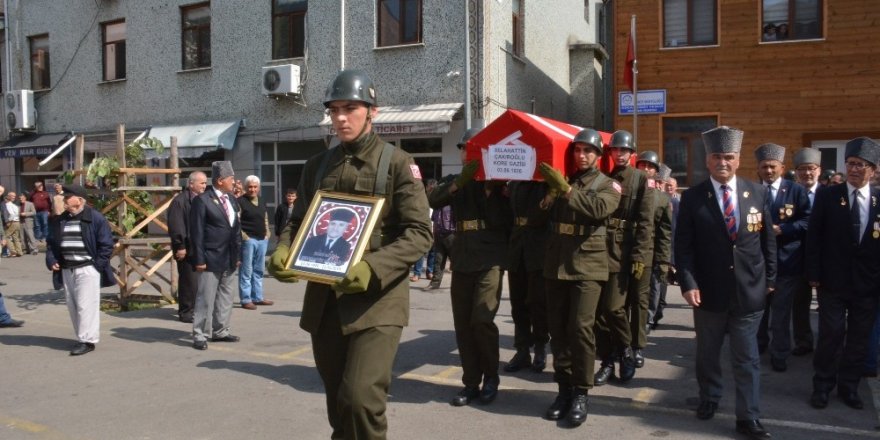 Kore gazisi, son yolculuğuna uğurlandı