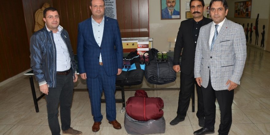 ETSO’dan öğrencilere giyim ve kırtasiye yardımı