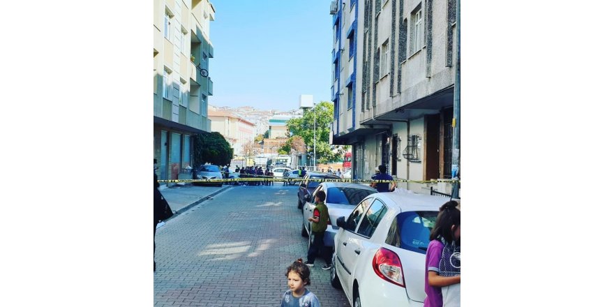Şirinevler’de bina çatladı