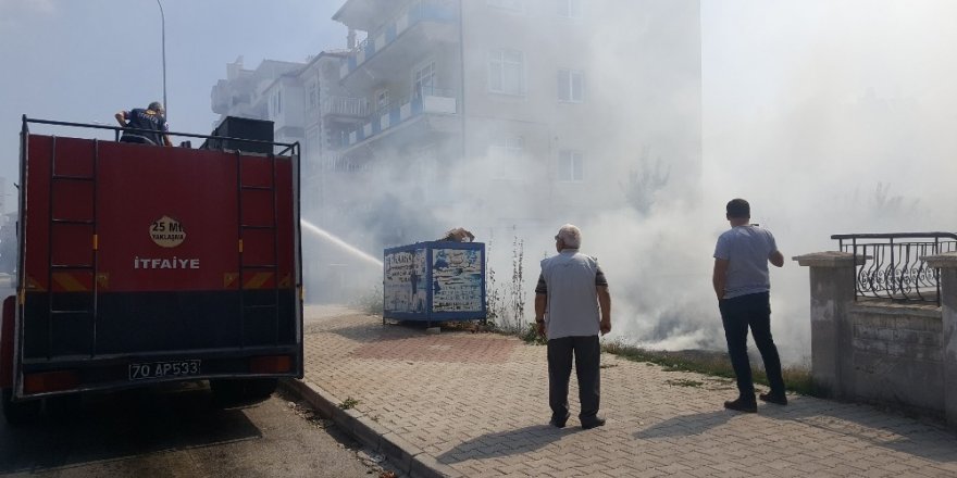 Karaman’da boş arsada çıkan ot yangını itfaiye tarafından söndürüldü