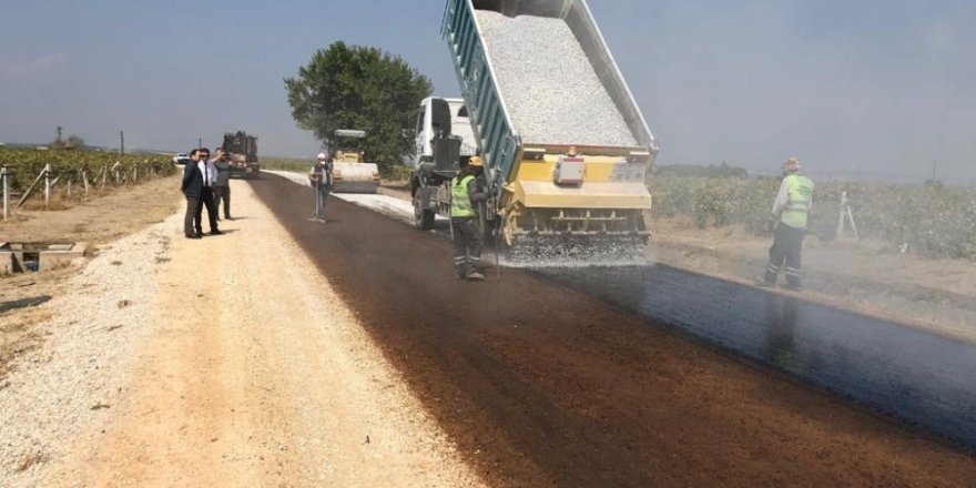 Manisa’da kış öncesi yollar bakıma alındı