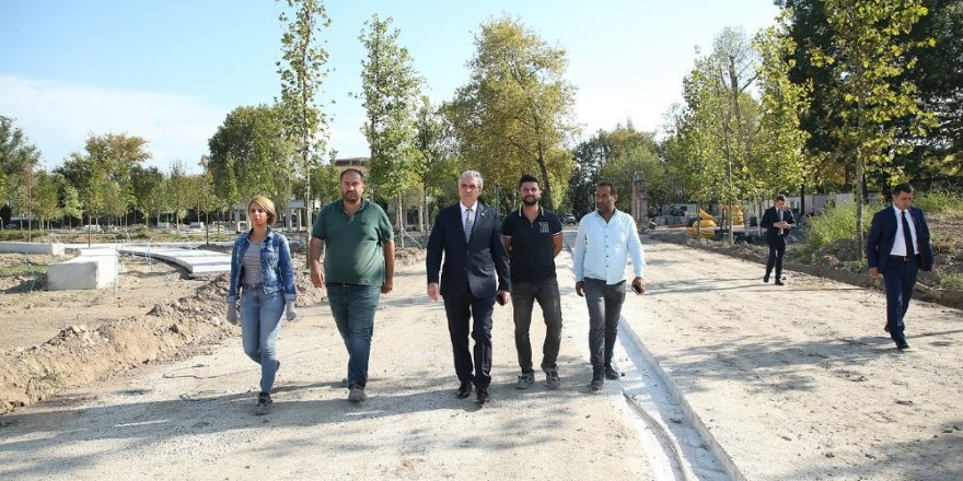 Başkan Yüce, millet bahçesinde incelemelerde bulundu