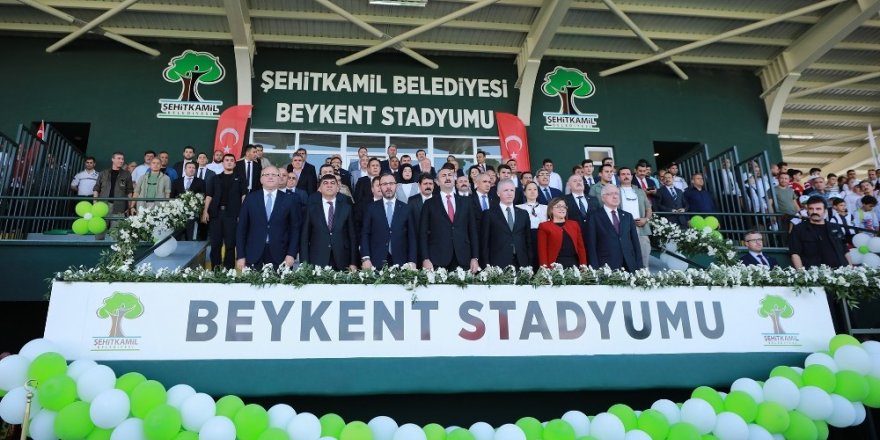 Beykent Stadyumu’na görkemli açılış