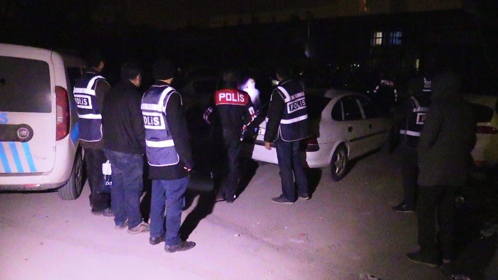 Konya’da 300 polisle huzur operasyonu