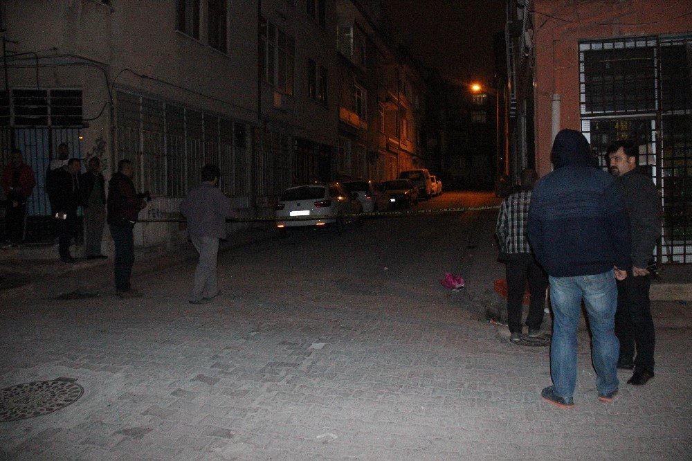 Konya'da Sokağı Kapatıp Etrafa Ateş Açtı