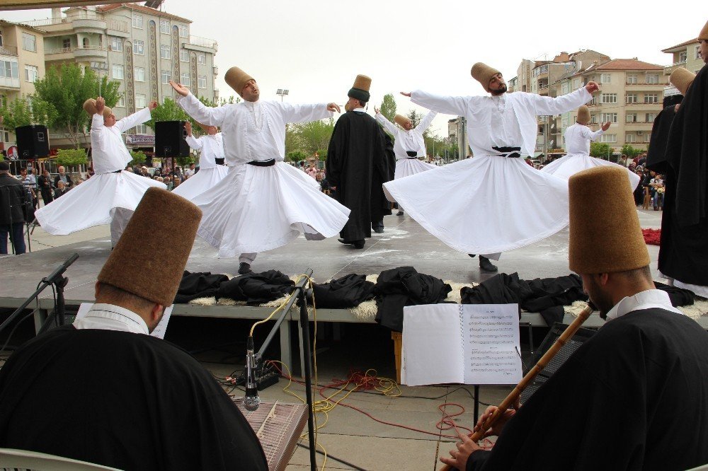 Hz. Mevlana Karaman’dan temsili olarak Konya’ya uğurlandı