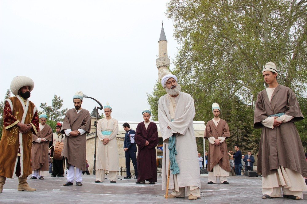Hz. Mevlana Karaman’dan temsili olarak Konya’ya uğurlandı