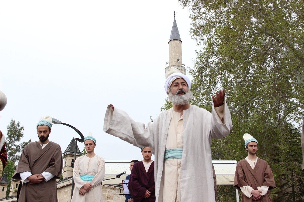 Hz. Mevlana Karaman’dan temsili olarak Konya’ya uğurlandı