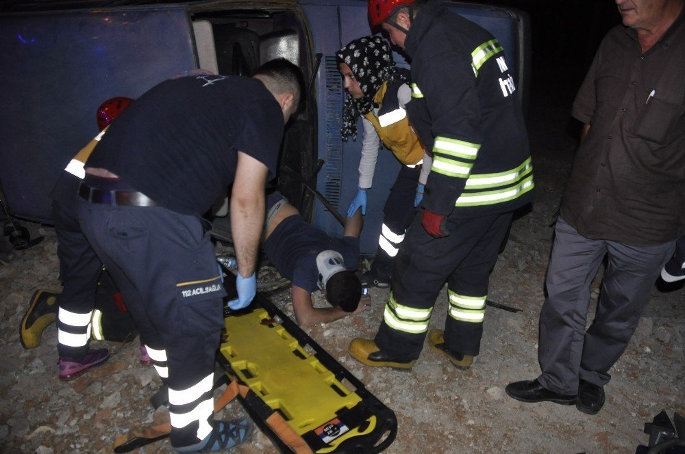 Konya'da takla atan otomobilin sürücüsü ağır yaralandı