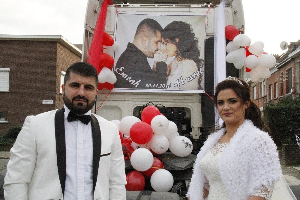 Konyalı damat, gelin almaya tırla gitti