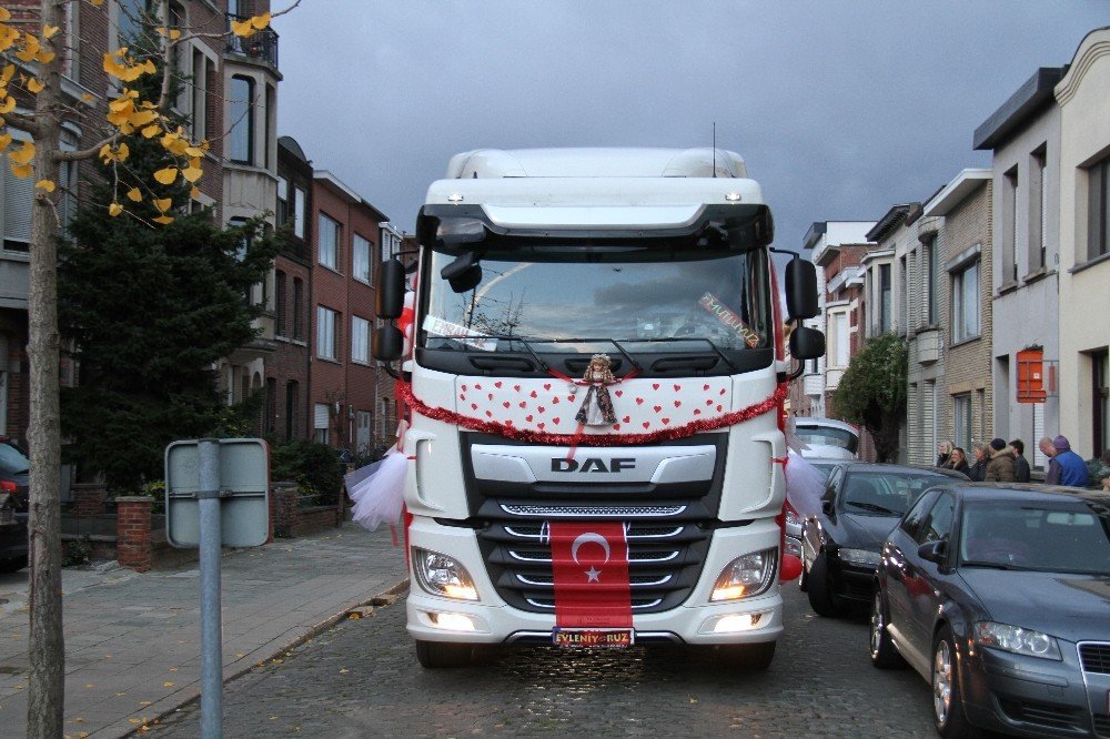 Konyalı damat, gelin almaya tırla gitti