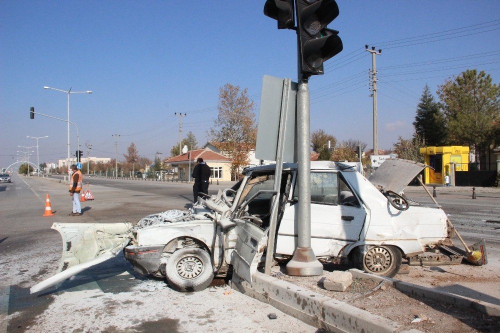 Karaman'da feci kaza! Şoför araçtan 20 metre fırladı