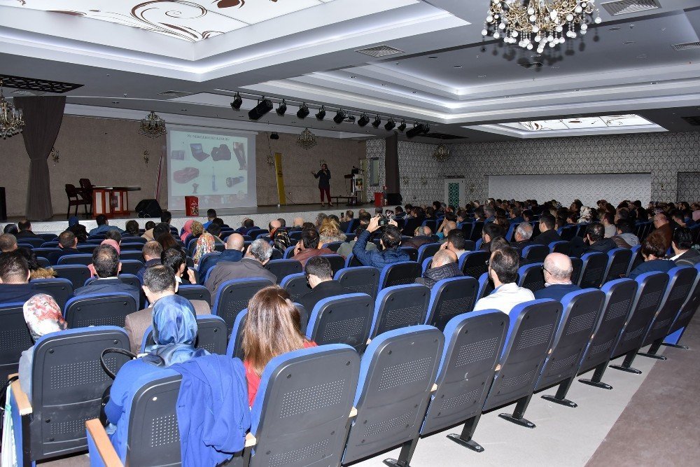 Konya’nın 31 ilçesinde eğitimcilere atık pil eğitimi verildi