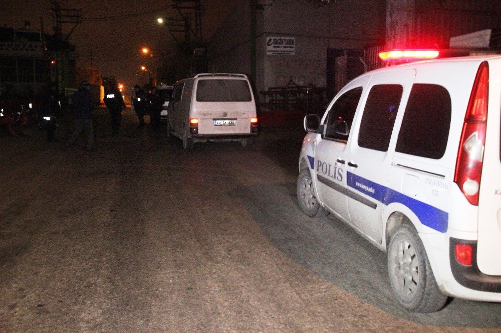 Hırsızlık yapan karı koca 10 dakika sonra yakalandı